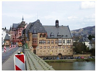 Traben-Trarbach/Mosel_Stadtteil Traben-Postamt und Lorettahaus